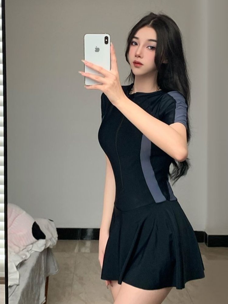 2026 New Women's Modest One Pi - огляд і ціна Spa & Wellness Zámeček Petrovice